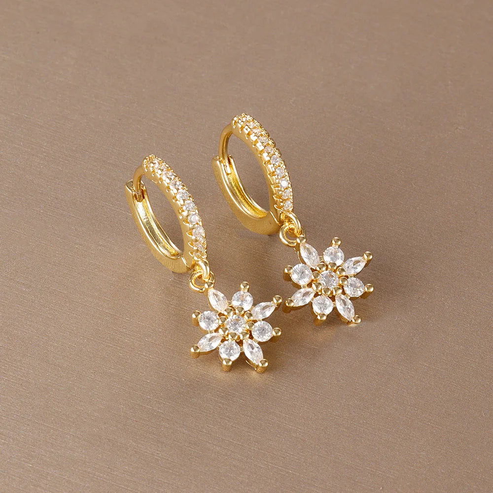Boucles d'oreilles pendantes étoiles zircon – Doré – modèle 1