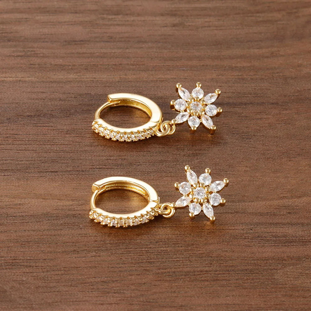 Boucles d'oreilles pendantes étoiles zircon – vue 4