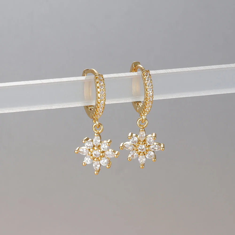 Boucles d'oreilles pendantes étoiles zircon – vue 2