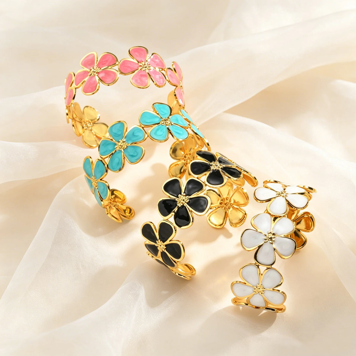 Bracelet jonc ouvert émail floral – Harmonia Ibiza